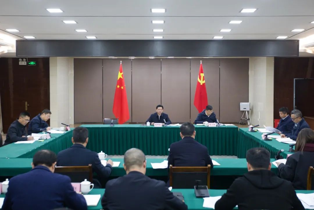 蔡邦银主持召开省供销社2025年第6次党组会议